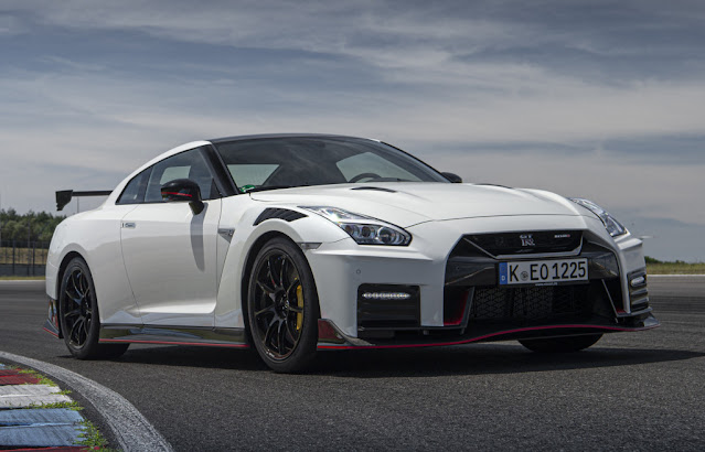 2021 Nissan GT-R Review