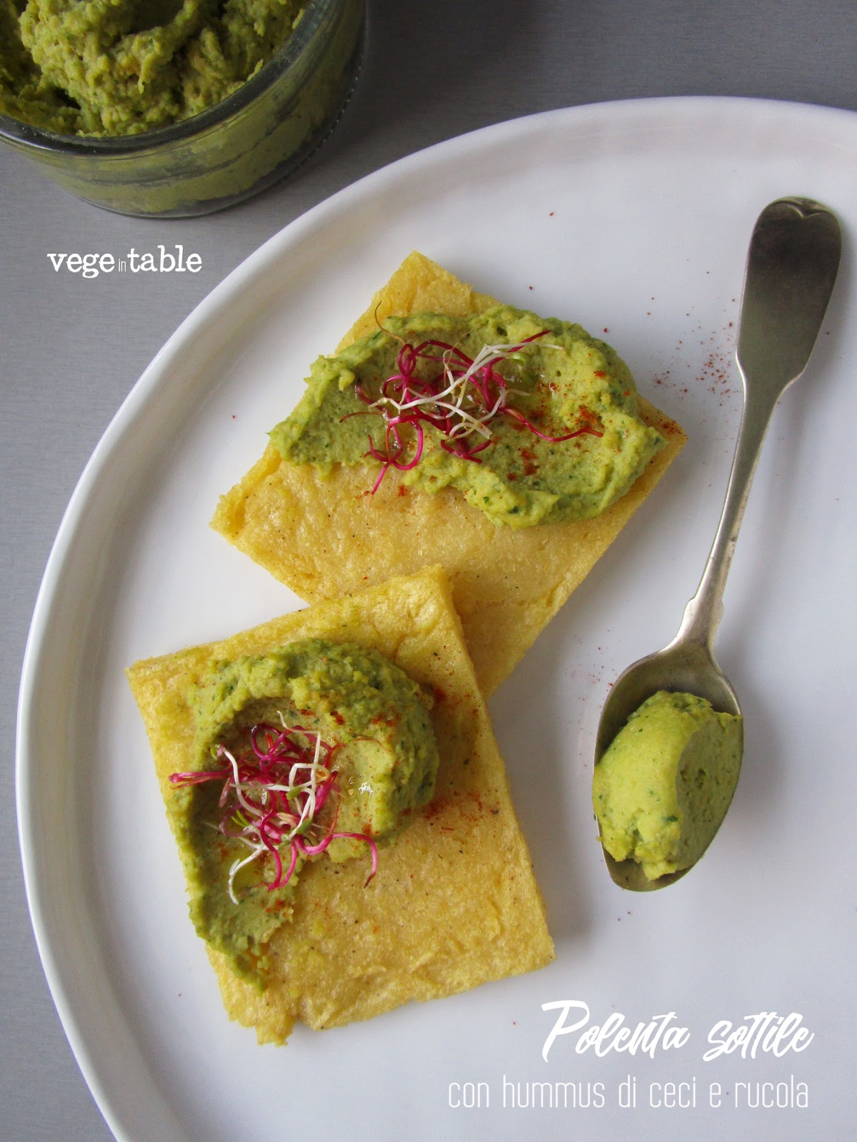 vegeintable: Polenta Sottile con Hummus di Ceci e Rucola vegeintable: Polenta Sottile con Hummus di Ceci e Rucola