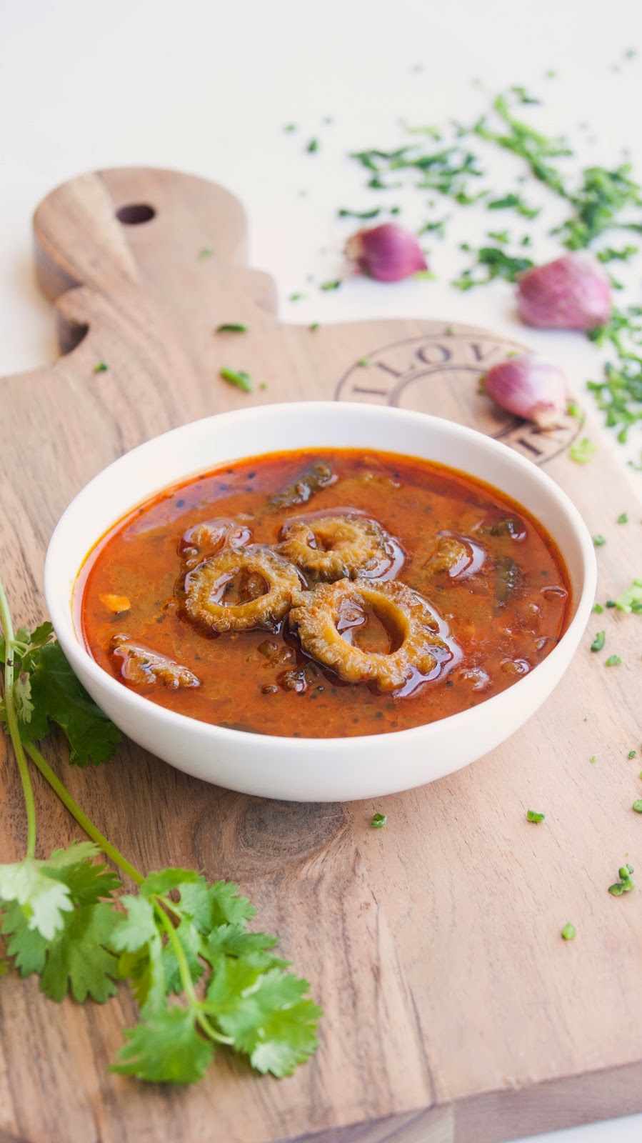Always Hungry Bitter Gourd Gravy / Paavakai Kara Kuzhambu
