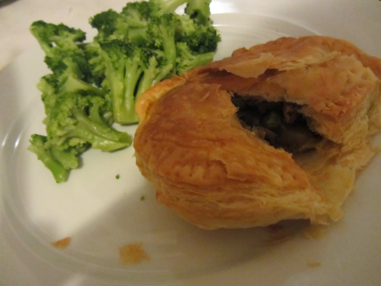 COCOBELLA BALLERINA In The Kitchen MINI BEEF CURRY PIES