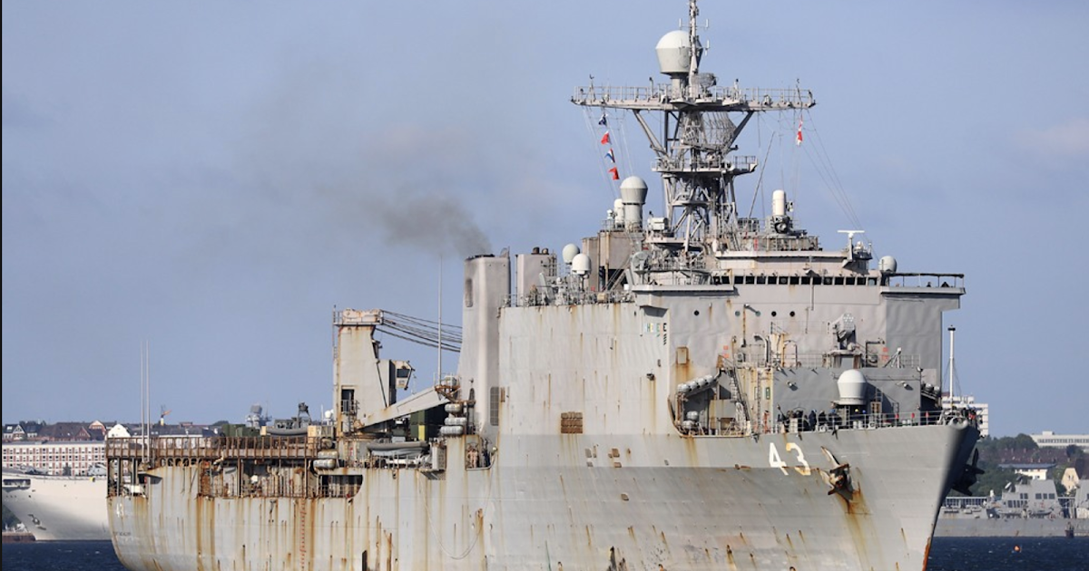 Museum Why are US Navy ships so rusty lately? A Military Photo