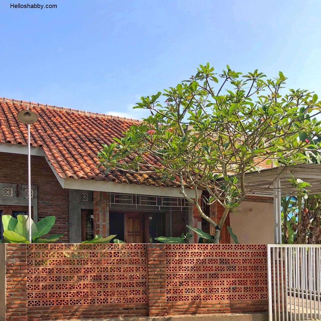 6 Inspirasi Model Pagar Rumah Dari Bata Ekspos, Pagar Rumah yang Keren