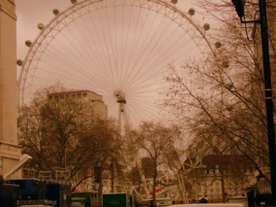 The London Eye from the road by Raintree Annie