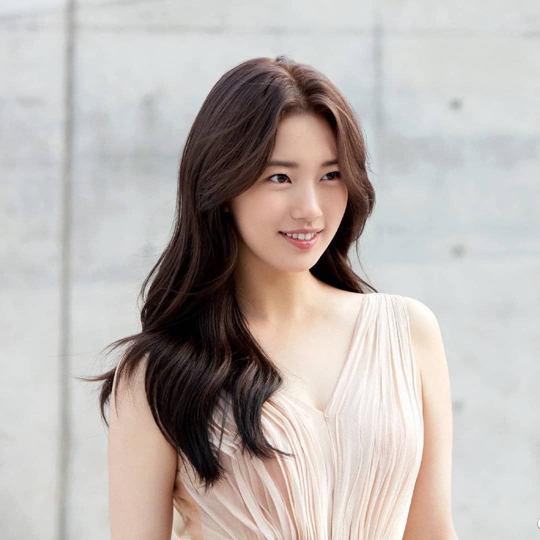 Bae Suzy: Pair of recent events. 