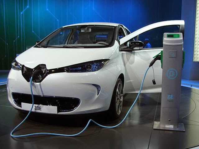 how-to-charge-your-electric-car-pod-point-street-post-demonstration