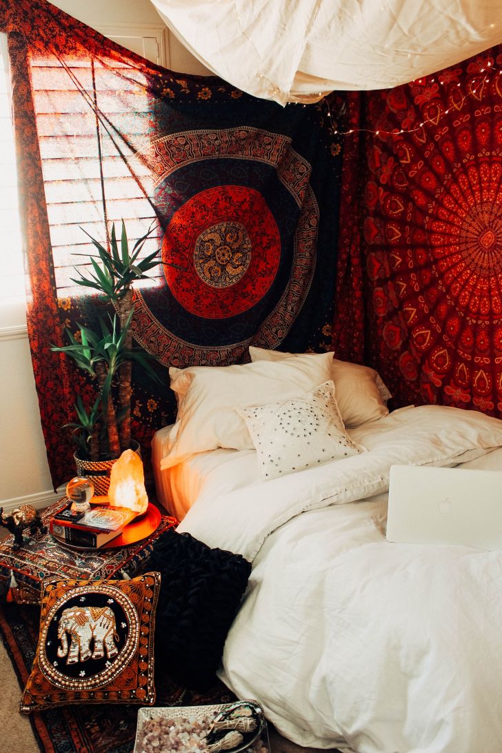 12+ Astonishing DIY Hippie Room Ideas