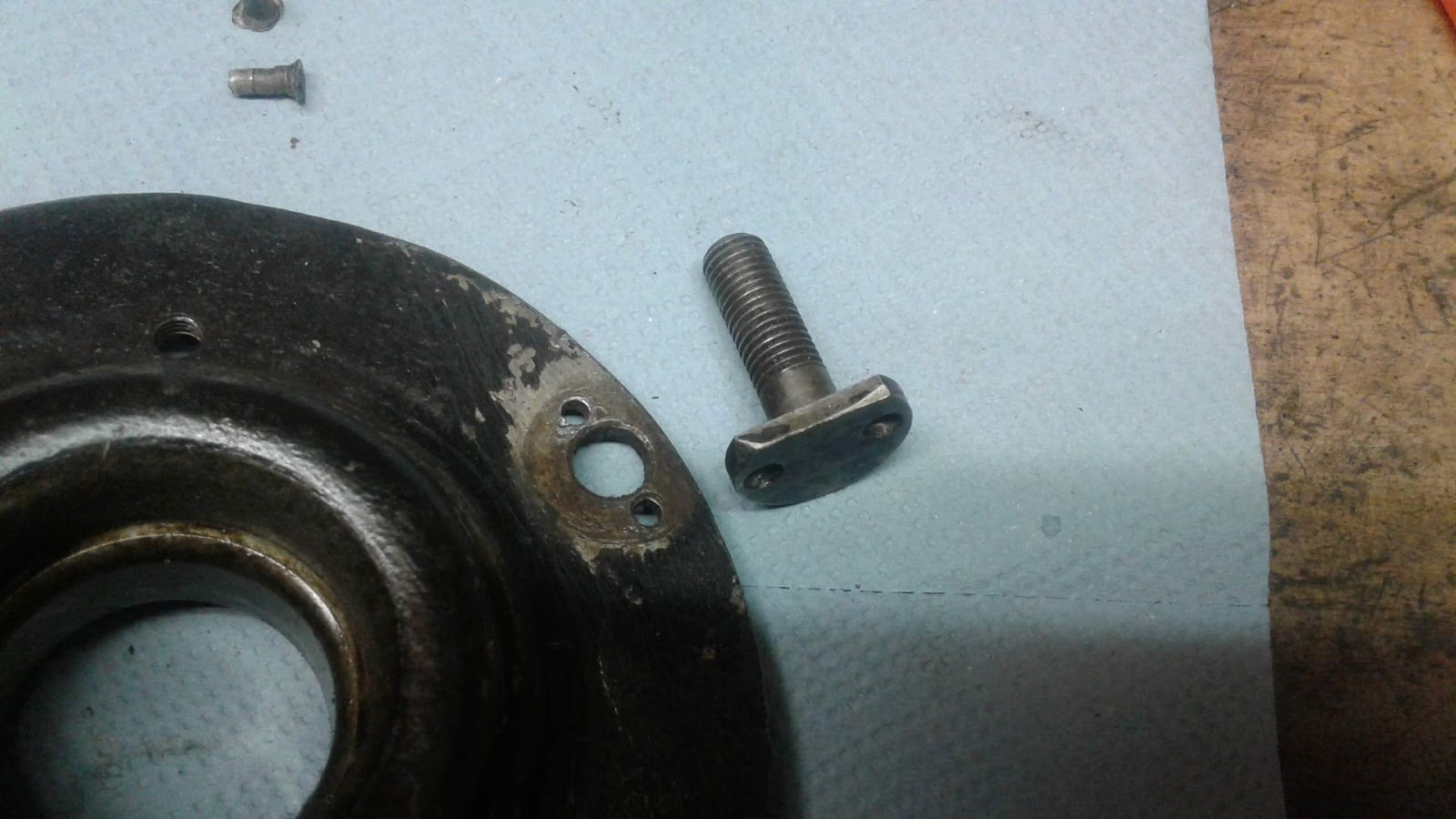 RustyDaytrips.nl Austin Seven Wonky Wheel Nut