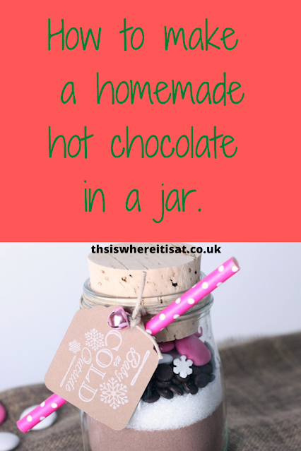 How to make a homemade hot chocolate in a jar.