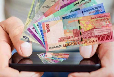 Ilustrasi Mendapatkan Uang Dari Smartphone Ilustrasi Mendapatkan Uang Dari Smartphone