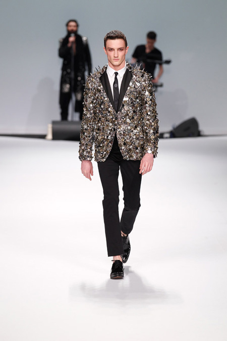 Nob: Nob Spots! Milan Menswear Fashion Week - Day 1: Frankie Morello ...