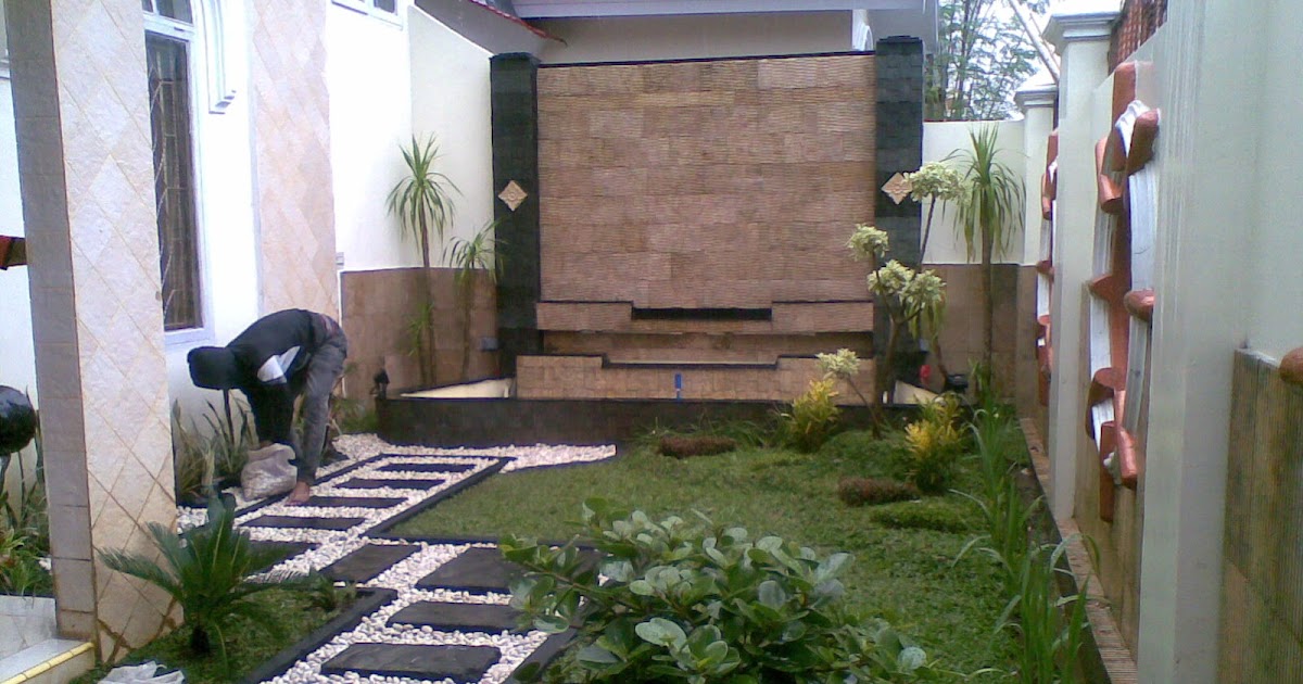Keramik Dinding Taman Belakang - Homecare24
