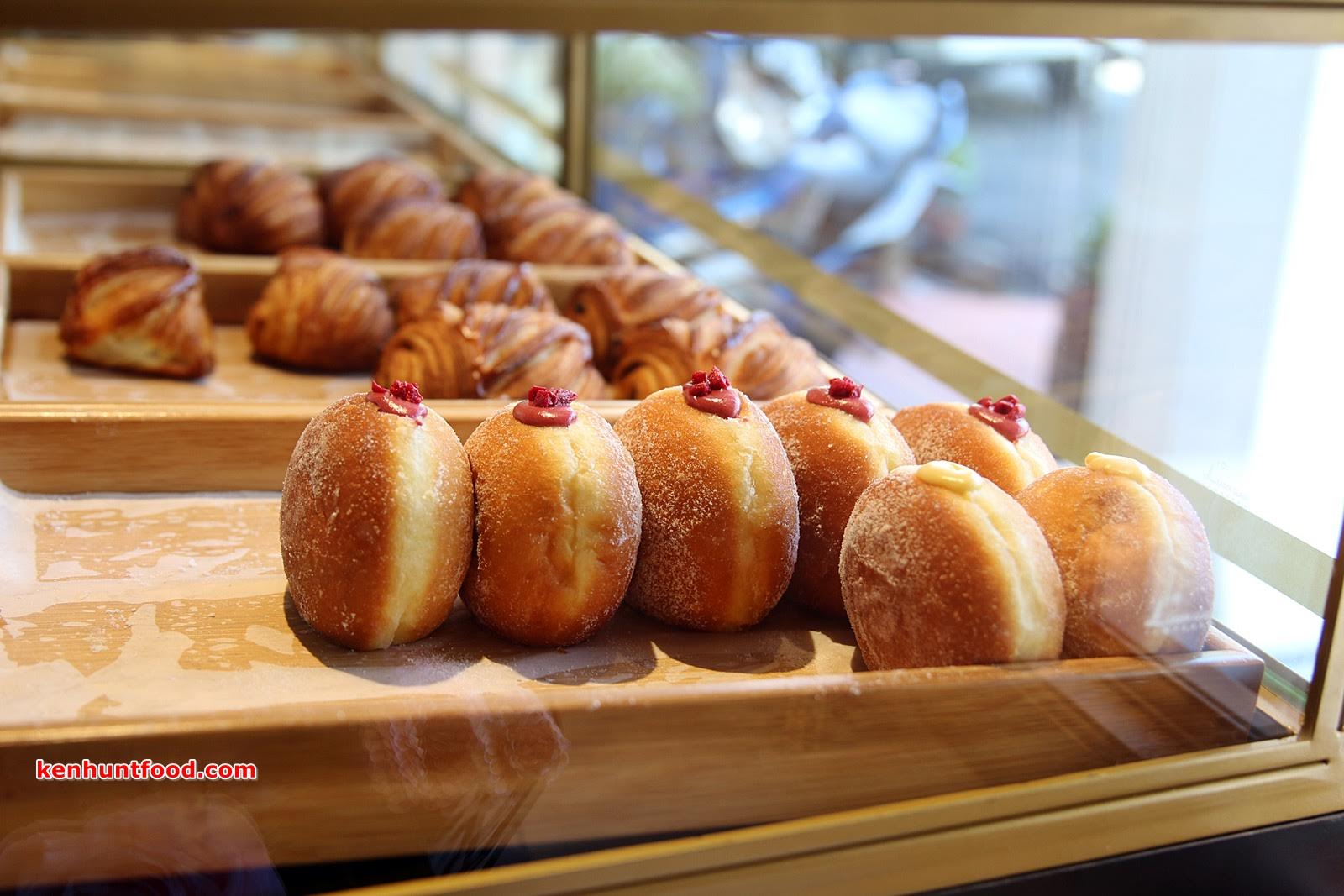 KEN HUNTS FOOD La Vie En Rose Patisserie Malay Street,