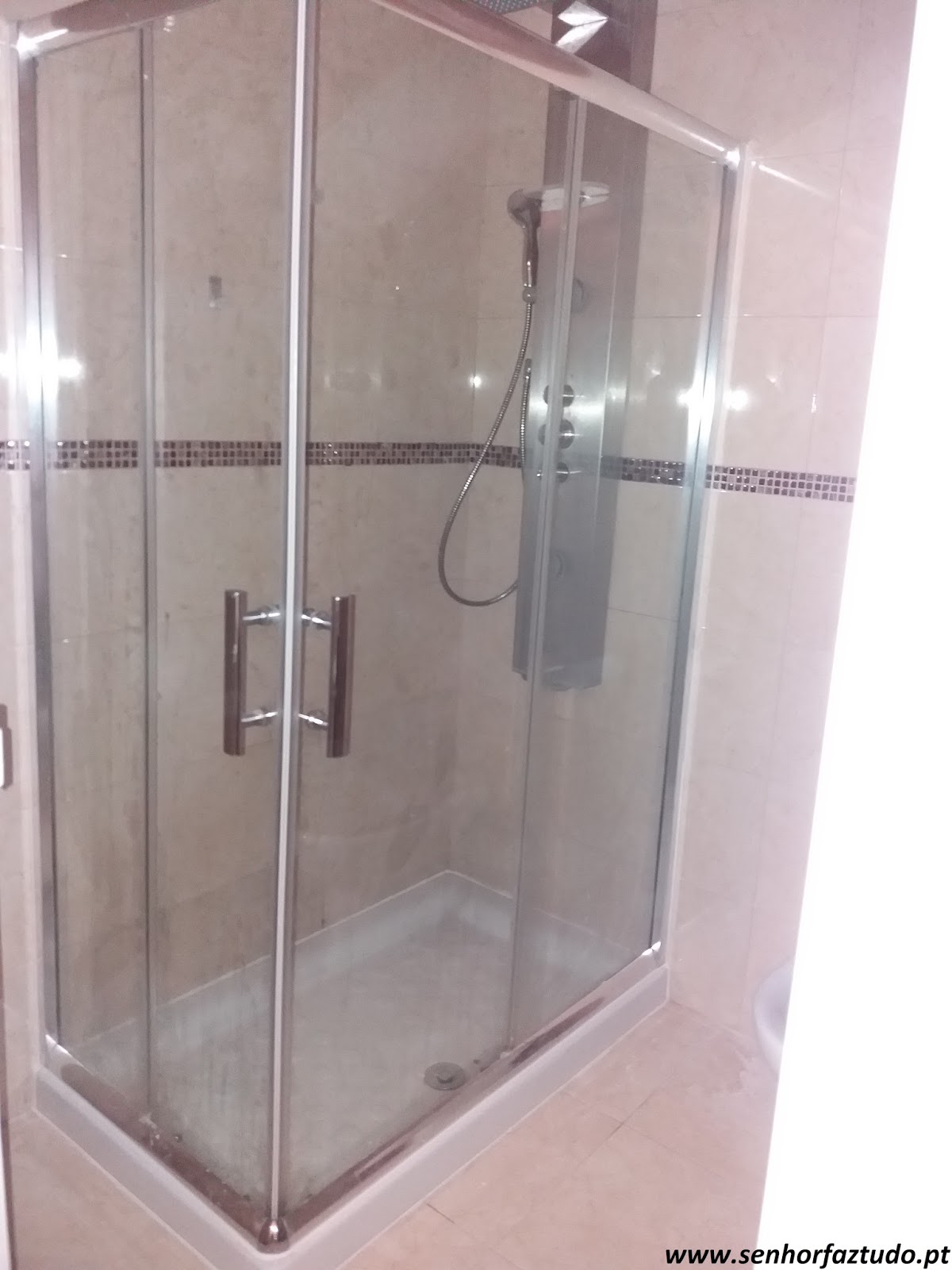 SENHOR FAZ TUDO Faz tudo pelo seu lar !® Instalação de uma base de