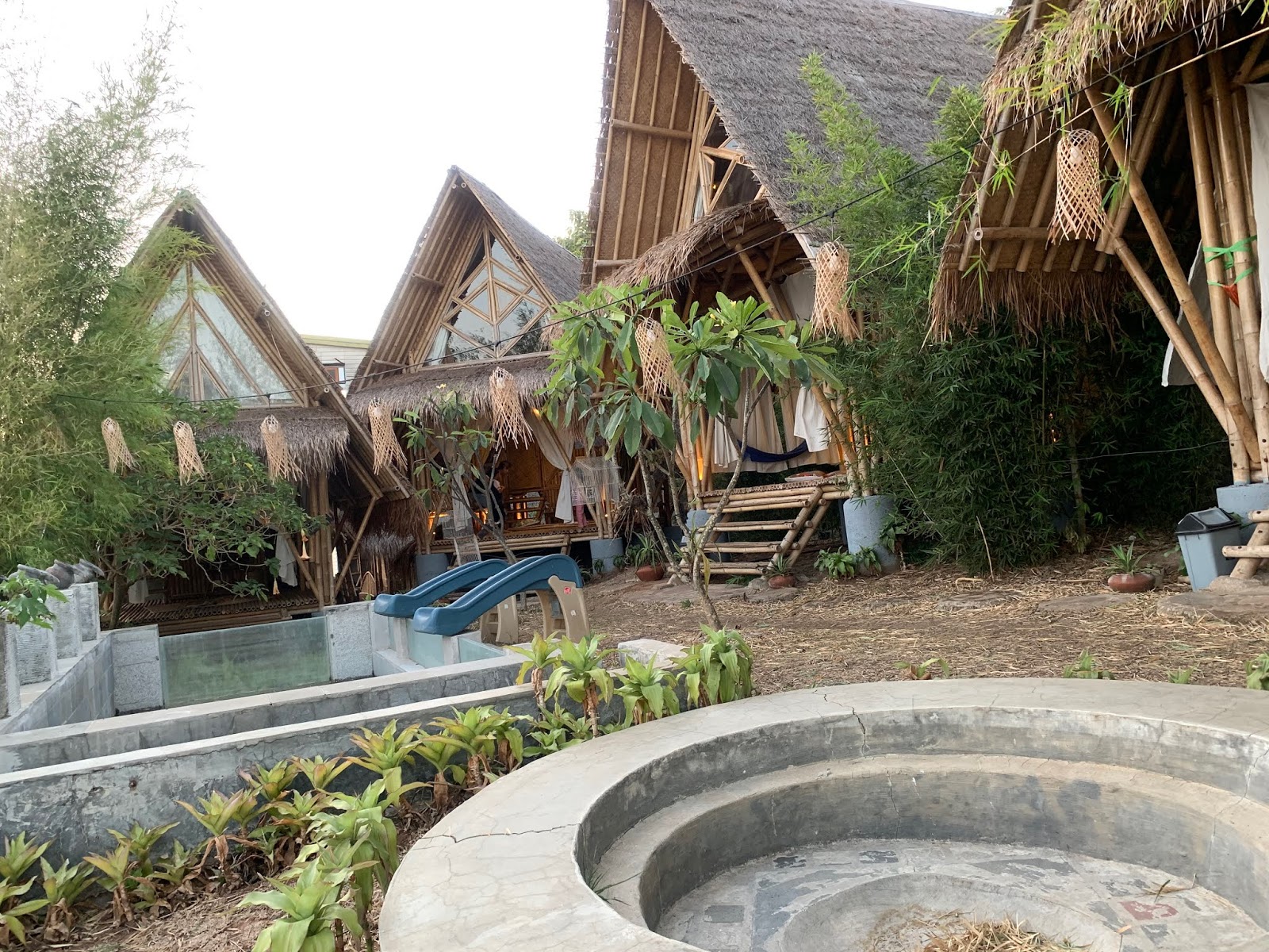 Review Bukit Saung Bambu Bandung - Fasha Holiday