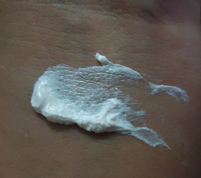 Pond's White Beauty Daily Spot-less Lightening Day Cream with SPF 20 PA++ Review