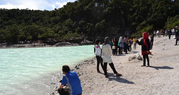 Kawah Putih Bandung (Foto : kawahputihciwidey.com)