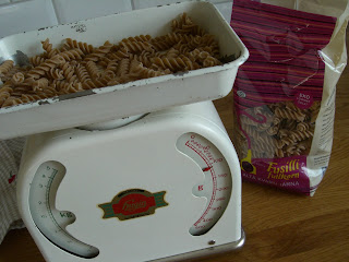Pastasallad%2Bmed%2Btonfisk%2Boch%2Bsenapsvin%25C3%25A4grett%2B%25282%2529 - Pastasallad med tonfisk och senapsvinägrett