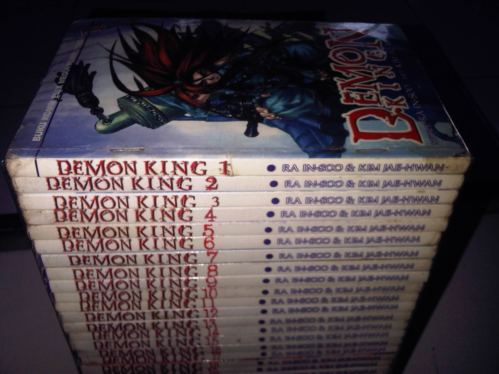 Demon king wants to die. Demon King Box.