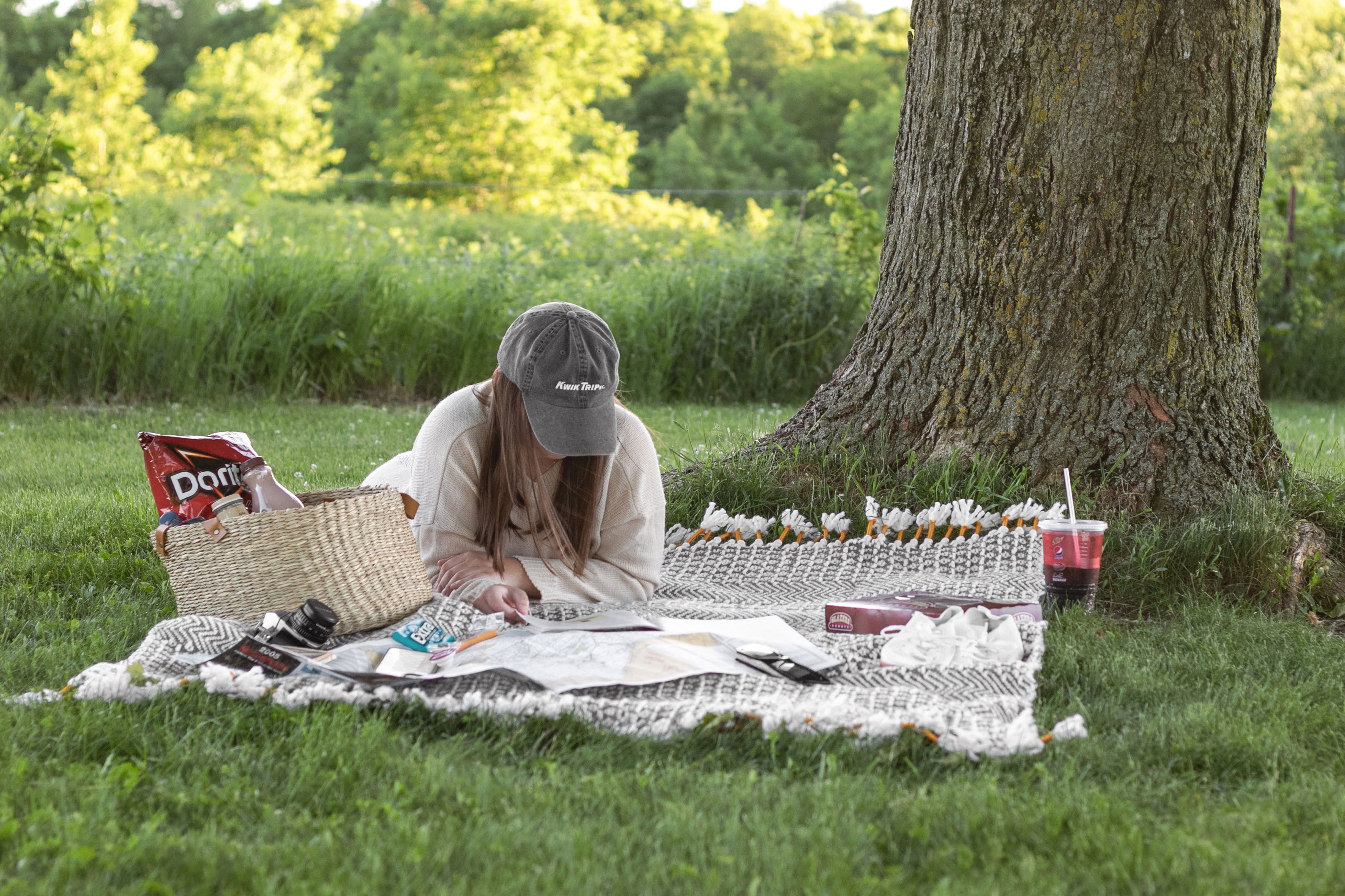 Road trip picnic, tips for the best summer roadtrip ever, Kwik Trip Wisconsin, Kwik Trip favorites, summer picnic diy Hittin' the Road This Summer with Kwik Trip