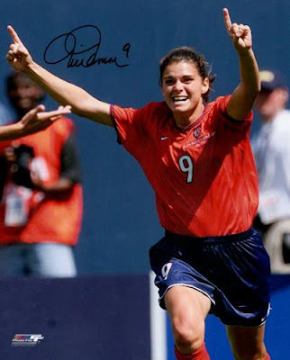 Mia Hamm United States Female Football Player Photos/Pictures 2012 ...