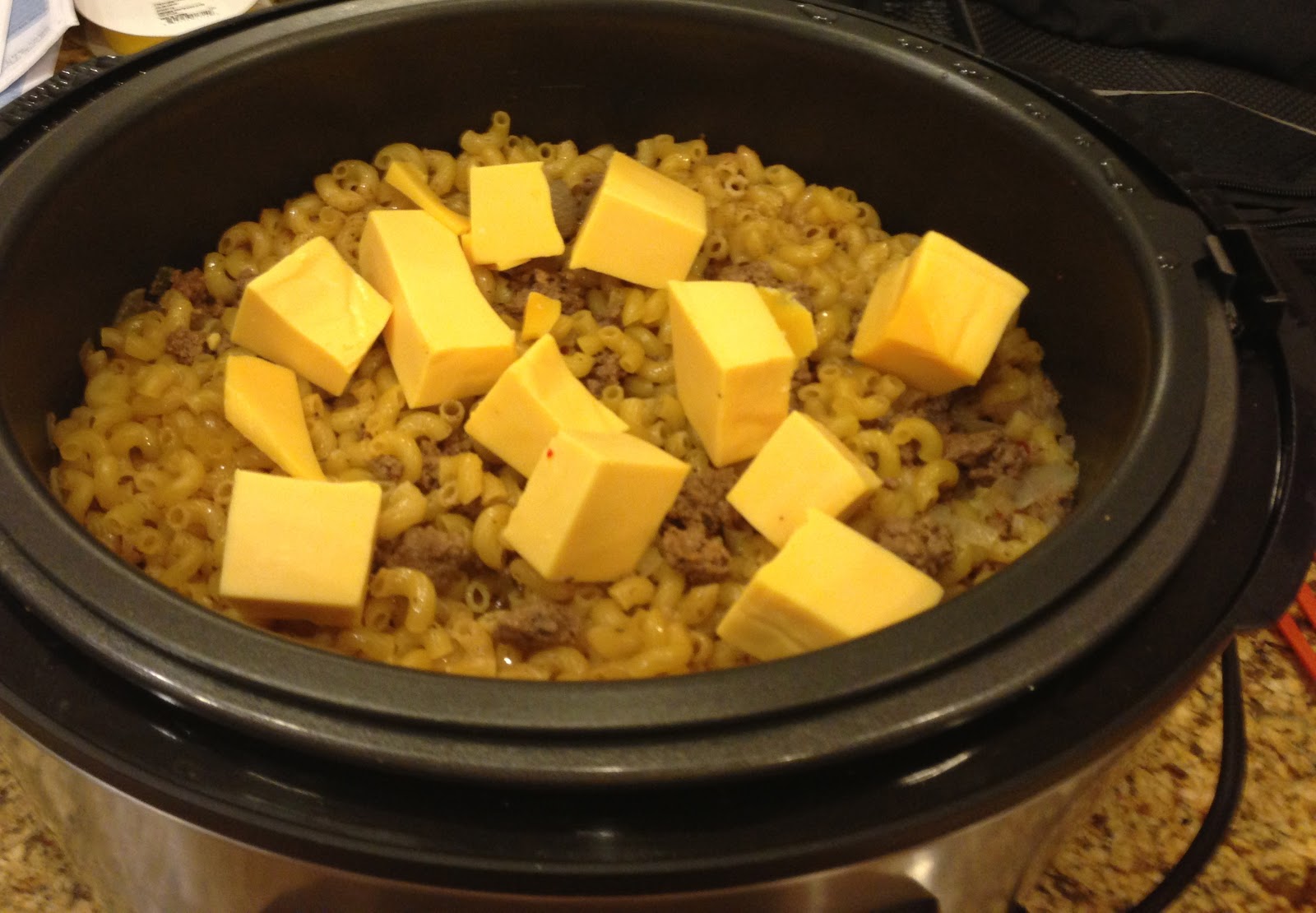 GREAT EATS HAWAII CHEESEBURGER MACARONI PRESSURE COOKER