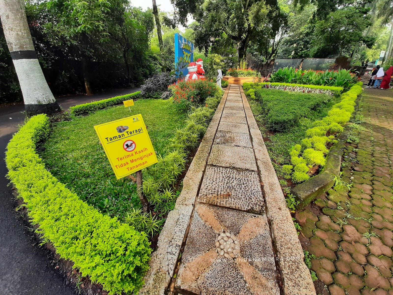 liburan ke kebun binatang Bandung