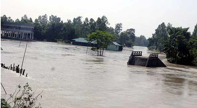 Islampur water continues to rise: downstream flooded