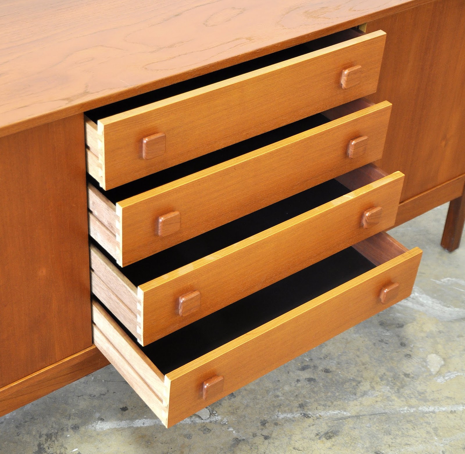 SELECT MODERN Domino Mobler Teak Credenza, Bar Sideboard