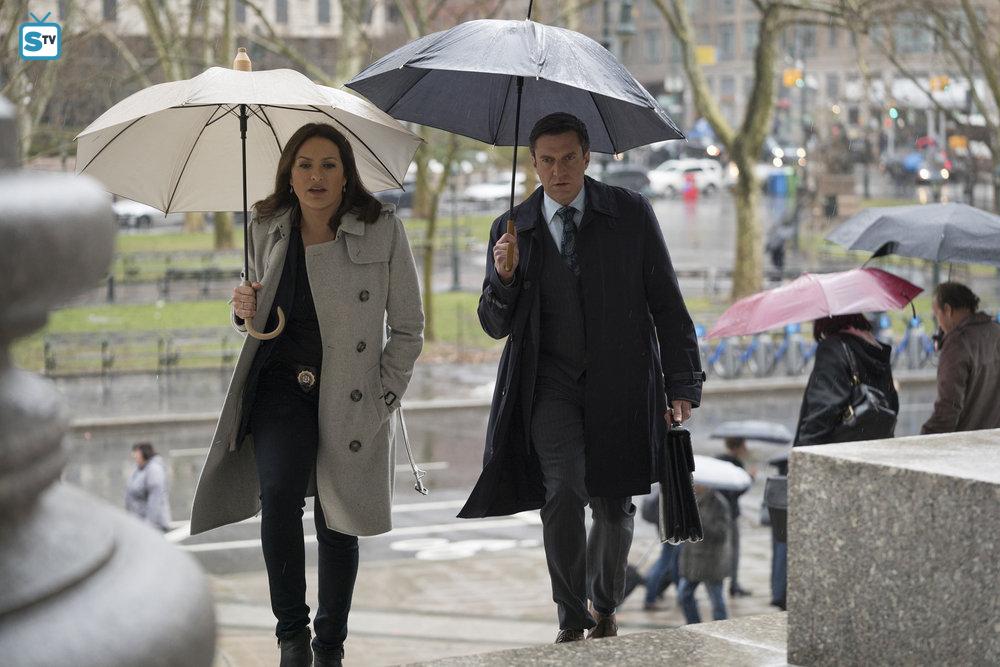 Law and Order SVU - Episode 17.16 - Star-Struck Victims - Promo & Promotional Photos *Updated*