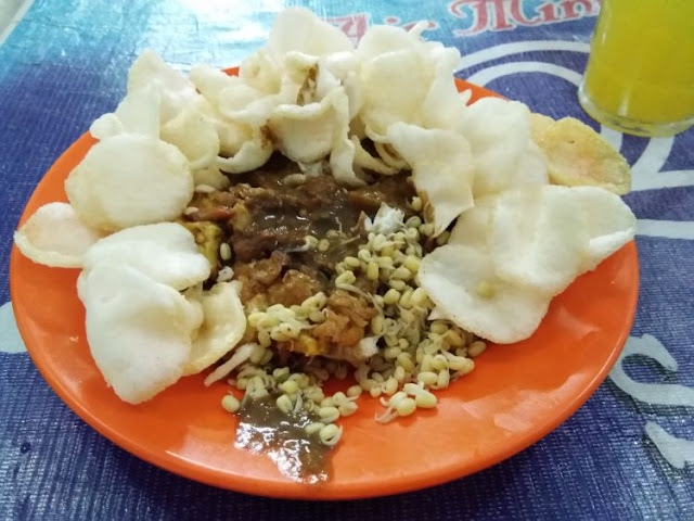 tahu telor tahu tek pak jayen surabaya Makanan Khas Surabaya Yang Populer, Enak dan Bikin Ketagihan