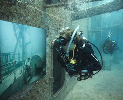 photo exhibit deep underwater