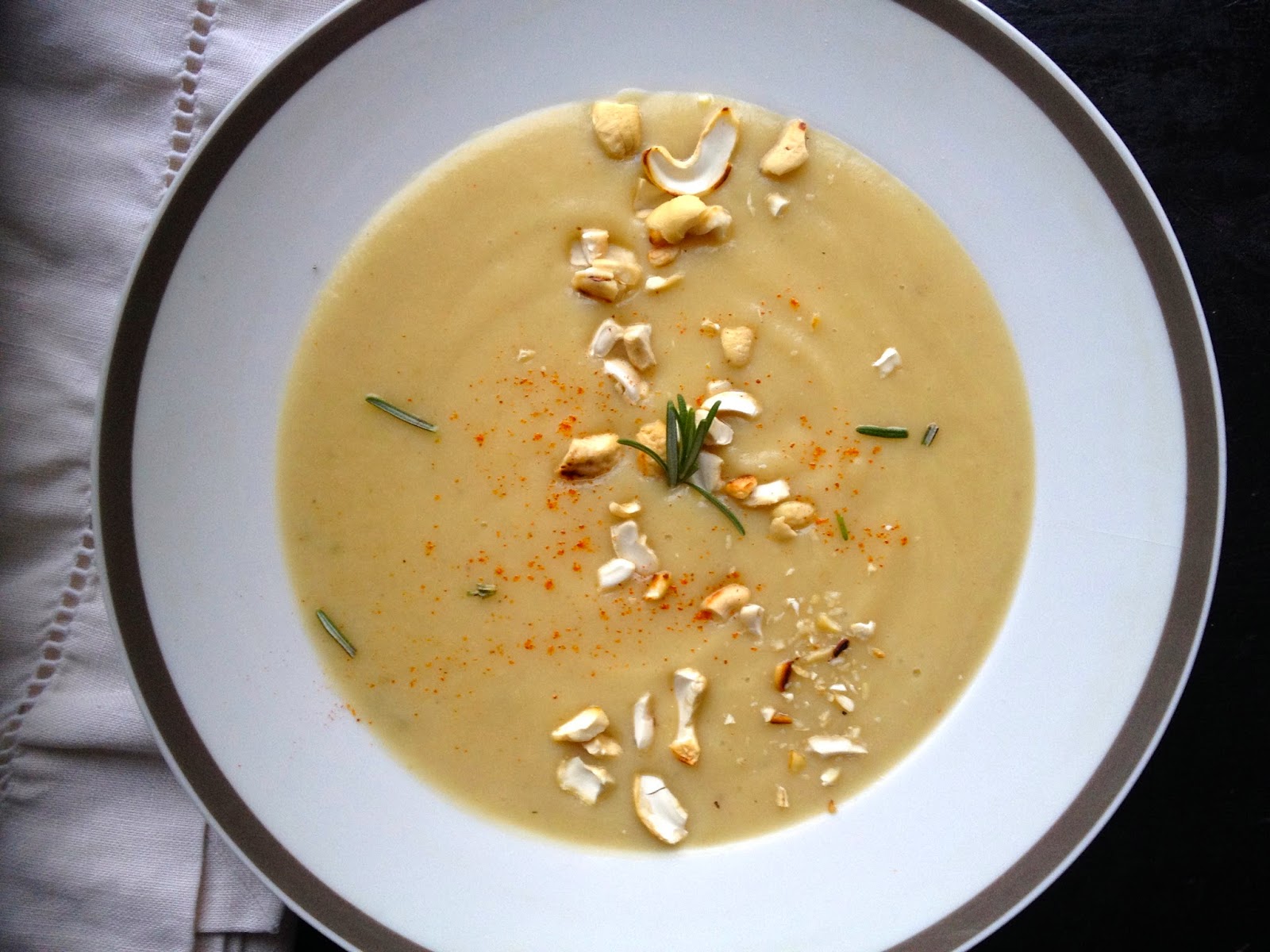 Eat Simply, Eat Well: Spicy Cauliflower Rosemary Soup with toasted Cashews