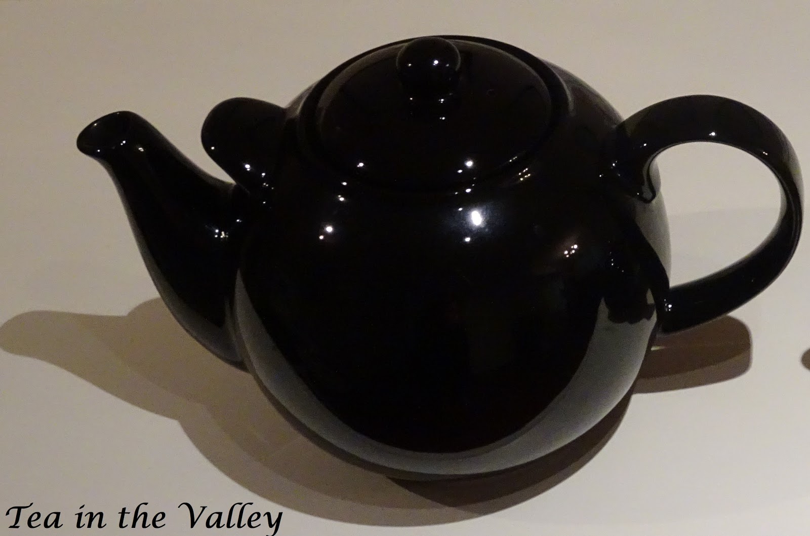 Tea in the Valley A 10cup teapot