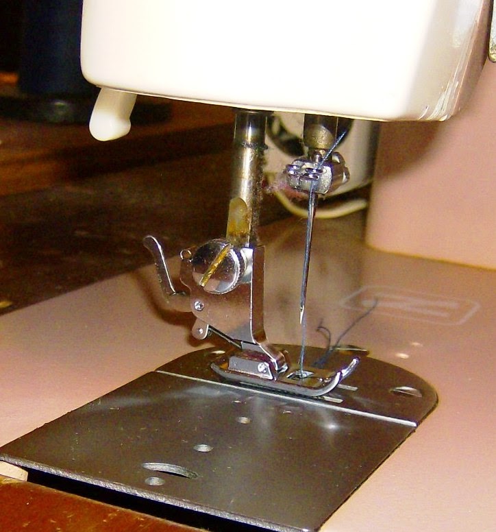 Vintage Sewing Machines High Shank SnapOn Feet Test