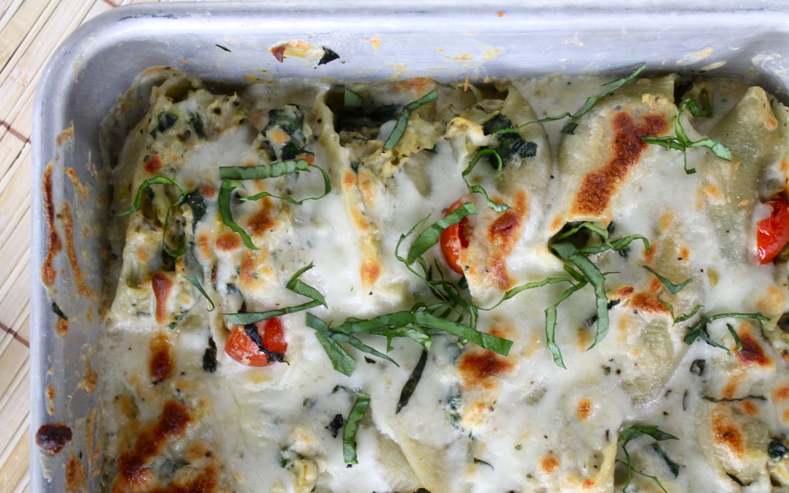 Yammie's Noshery Spinach, Artichoke & Chicken Stuffed Shells