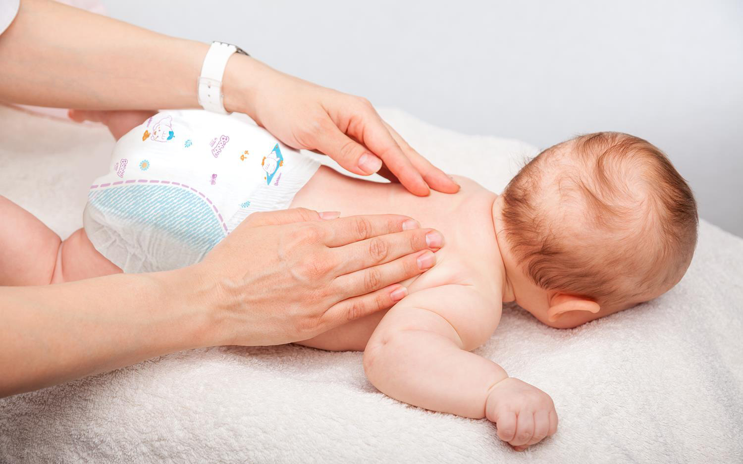 Chia sẻ kinh nghiệm giúp bé sơ sinh khỏi nôn trớ các Mẹ nên biết