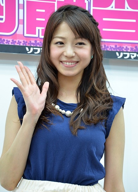 Nao Kanzaki and a few friends: Shizuka Nakamura: Magazine scans #3- 2015