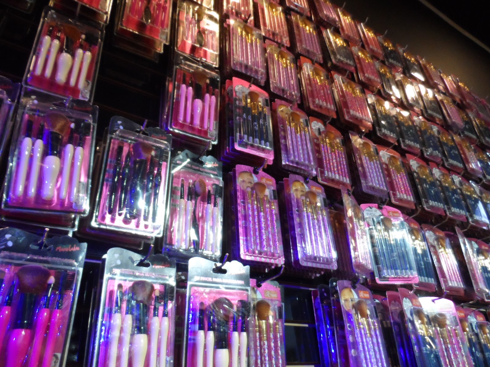 PALÁCIO DAS MAQUIAGENS MAIOR LOJA DE MAQUIAGEM DA 25 DE MARÇO