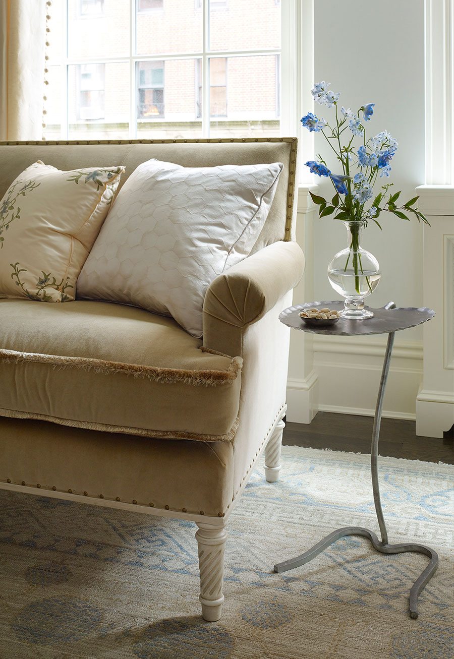 Décor Inspiration: A Modern & Sophisticated Park Avenue Apartment