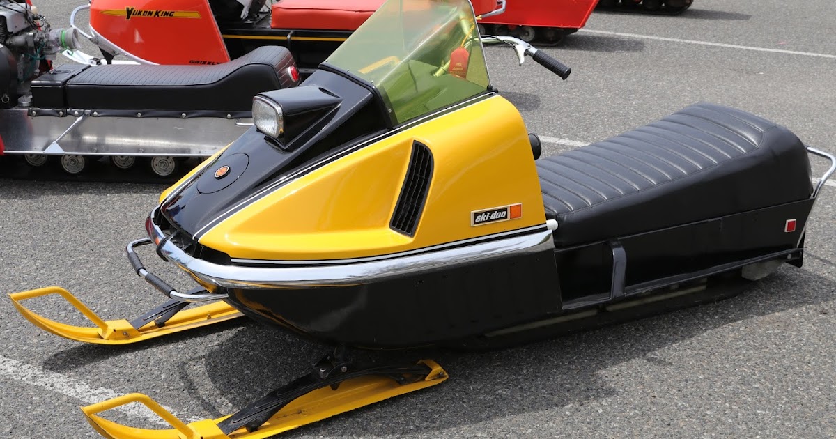 OldMotoDude Vintage SkiDoo Snowmobile on display at the 2019 Cool