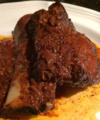 slow cooker wine-braised beef short ribs