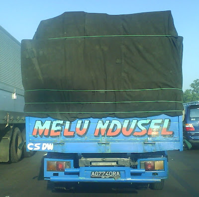 Check It Out Tulisan Truk Yang Bikin Senyum Lucu Check It Out Tulisan Truk Yang Bikin Senyum Lucu