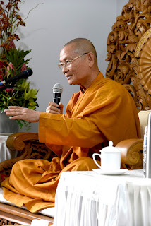 Trà Đạo ngày 22.08.17 (Hiểu đúng Chánh Định trong  Bát Chánh Đạo -  Sự khác biệt tu tập trong Đạo Phật và các Tôn giáo khác)