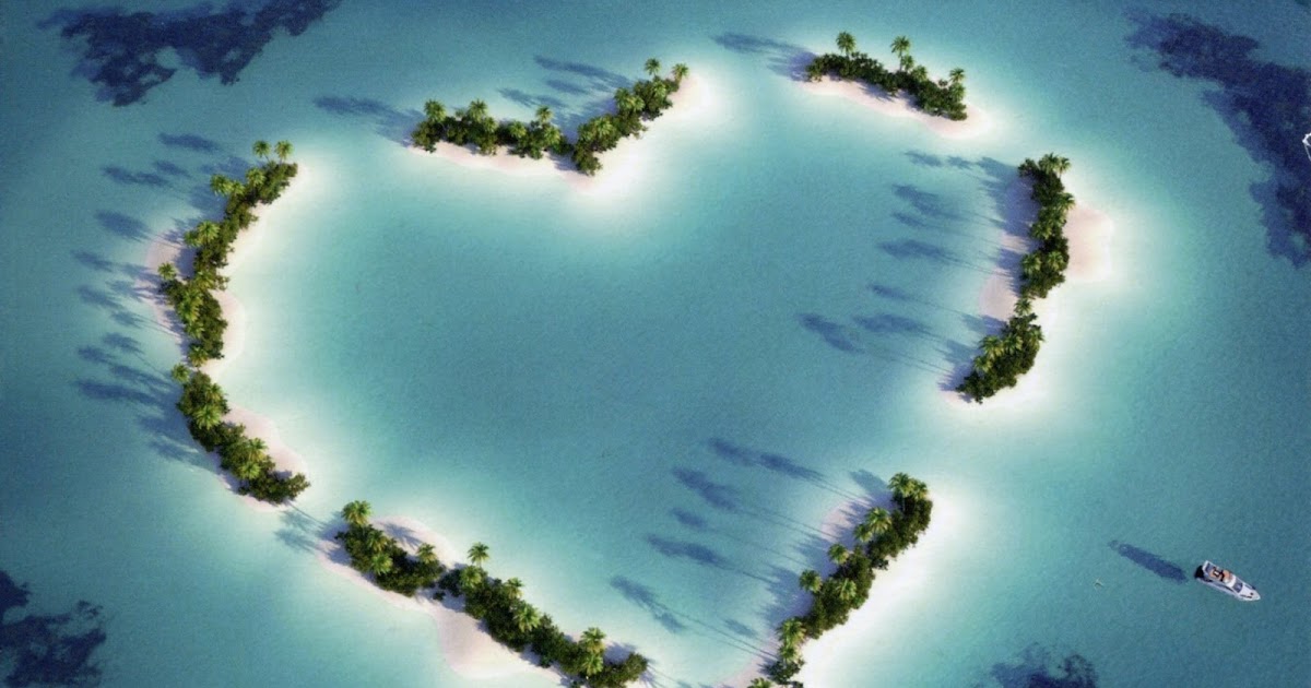 Palms on love. Остров. Остров сердце. Красивый остров в океане. Остров сердечко.