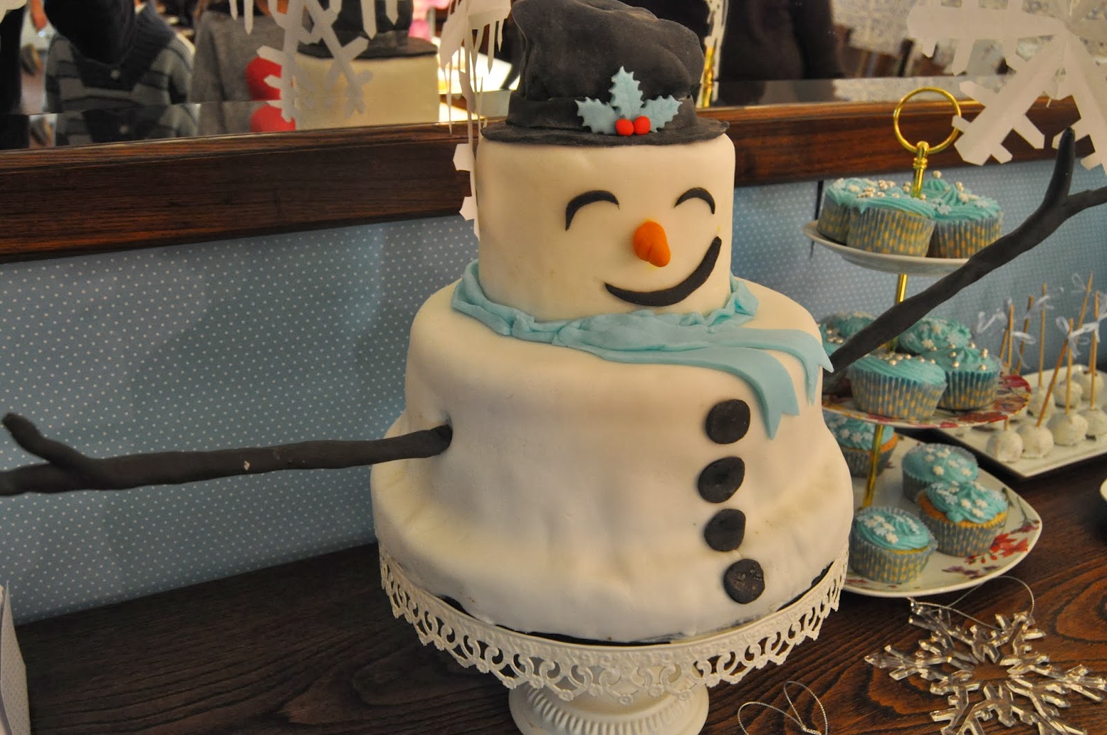 snow themed birthday party @ perfect home