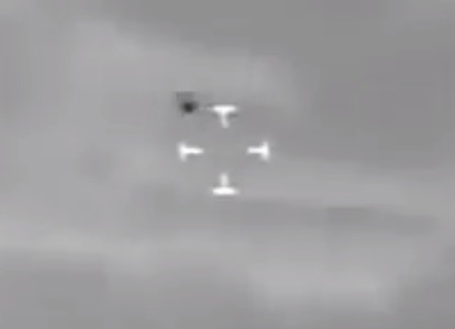 Close-up-of-the-really-fast-UFO-encountered-with-a-military-plane.