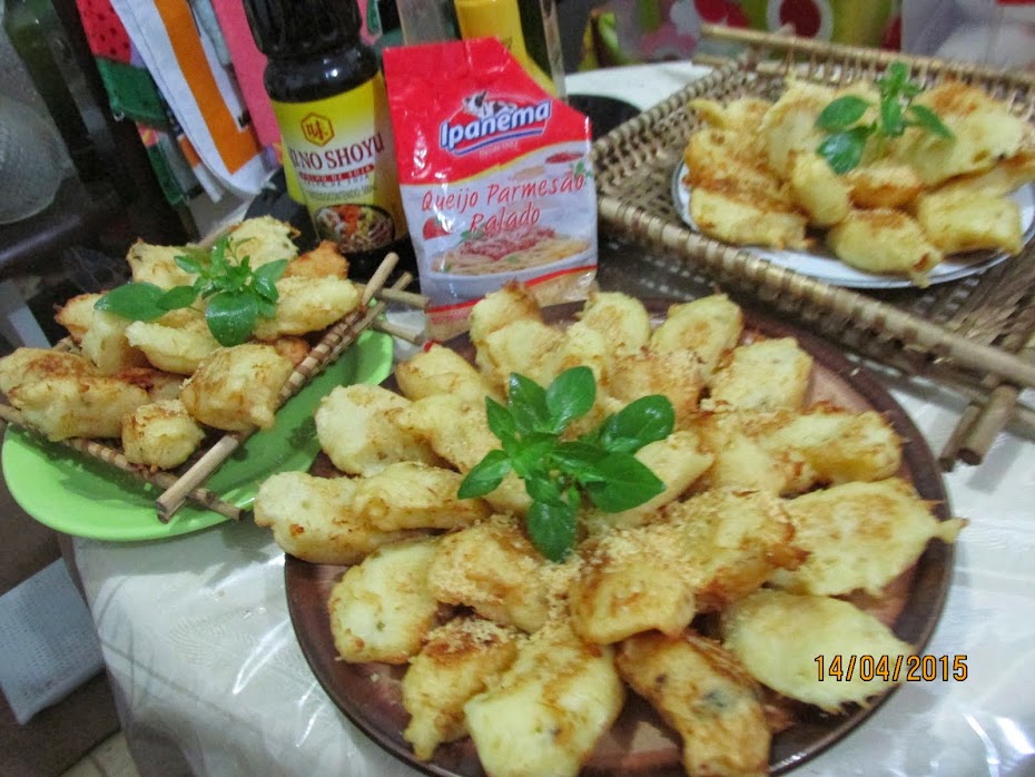 BOLINHOS DE BACALHAU FEITOS COM MACAXEIRA ORGANICA DO AMAPÁ