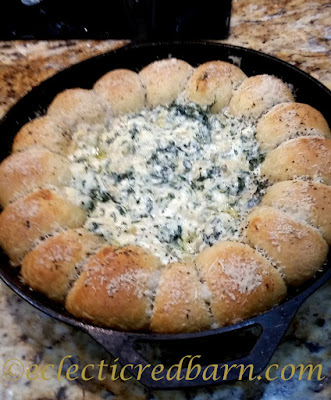 Cheesy Herbed Biscuits with Spinach/Artichoke Dip.  Share NOW #appertizer #dip #eclecticredbarn
