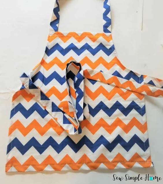 Easy kids apron pattern
