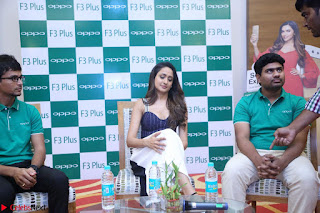 Pragya Jaiswal in Deep neck Gown at Launch of OPPO Phone 076